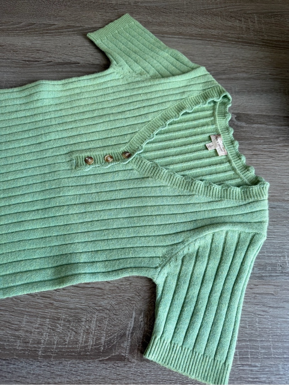 Hem & Thread Light Green Ribbed V-Neck Buttoned Knit Top - Picture 6 of 10